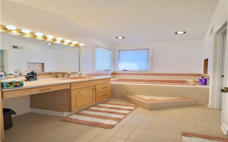 6002 Pilgrim Ct, Murrysville, 15668, 4 Bedrooms Bedrooms, ,3.1 BathroomsBathrooms,Lease,For Sale,Pilgrim Ct,1698561
