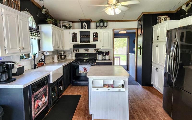 175 Warne Ln, Washington, 15301, 5 Bedrooms Bedrooms, 11 Rooms Rooms,3.1 BathroomsBathrooms,Residential,For Sale,Warne Ln,1698603