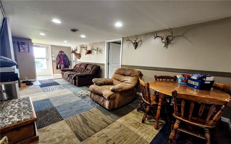 175 Warne Ln, Washington, 15301, 5 Bedrooms Bedrooms, 11 Rooms Rooms,3.1 BathroomsBathrooms,Residential,For Sale,Warne Ln,1698603