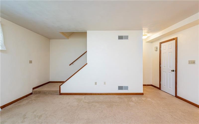 418 Silvis Way, Greensburg, 15601, 2 Bedrooms Bedrooms, 6 Rooms Rooms,1.1 BathroomsBathrooms,Residential,For Sale,Silvis Way,1698634