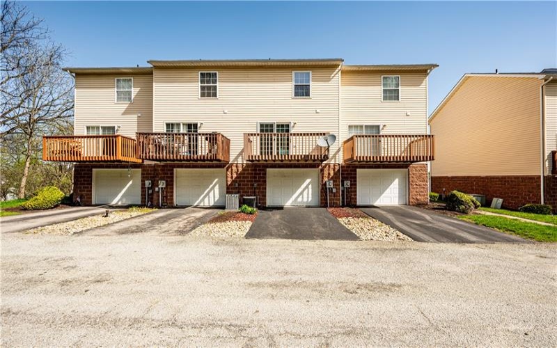 418 Silvis Way, Greensburg, 15601, 2 Bedrooms Bedrooms, 6 Rooms Rooms,1.1 BathroomsBathrooms,Residential,For Sale,Silvis Way,1698634