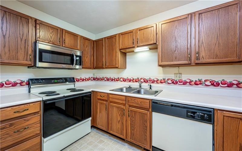 418 Silvis Way, Greensburg, 15601, 2 Bedrooms Bedrooms, 6 Rooms Rooms,1.1 BathroomsBathrooms,Residential,For Sale,Silvis Way,1698634