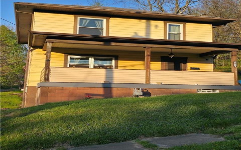 1017 Virginia St, Jeannette, 15644, 4 Bedrooms Bedrooms, 8 Rooms Rooms,2 BathroomsBathrooms,Residential,For Sale,Virginia St,1698719