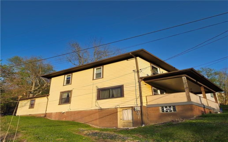 1017 Virginia St, Jeannette, 15644, 4 Bedrooms Bedrooms, 8 Rooms Rooms,2 BathroomsBathrooms,Residential,For Sale,Virginia St,1698719