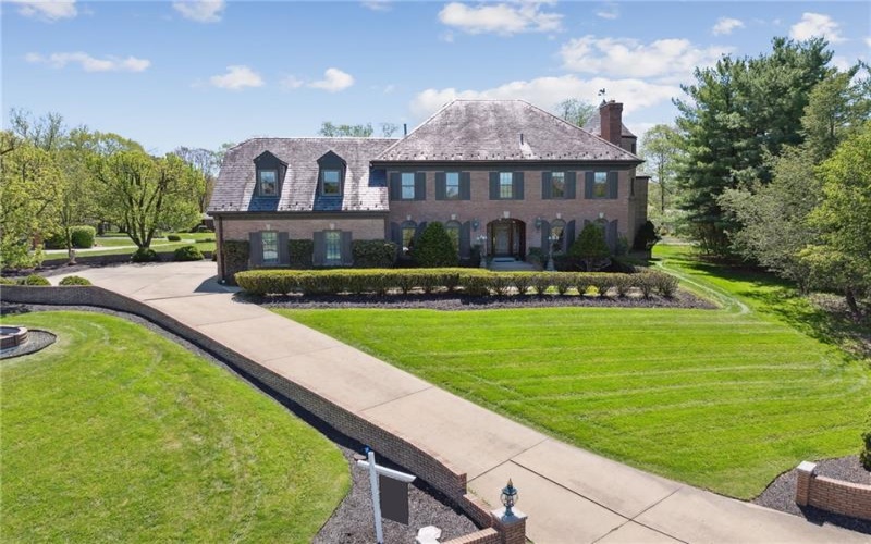 107 TREETOP LANE, Canonsburg, 15317, 6 Bedrooms Bedrooms, 14 Rooms Rooms,5.4 BathroomsBathrooms,Residential,For Sale,TREETOP LANE,1698676