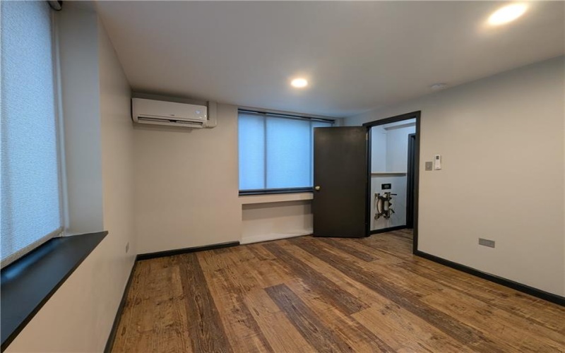 101 E Lincoln Avenue, 15057, 15057, 1 Bedroom Bedrooms, ,1 BathroomBathrooms,Lease,For Sale,E Lincoln Avenue,1698731