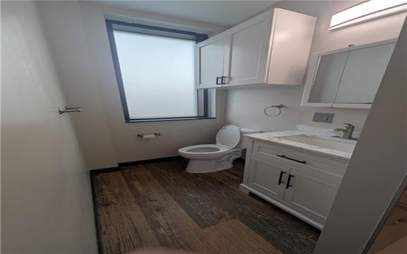 101 E Lincoln Avenue, 15057, 15057, 1 Bedroom Bedrooms, ,1 BathroomBathrooms,Lease,For Sale,E Lincoln Avenue,1698731