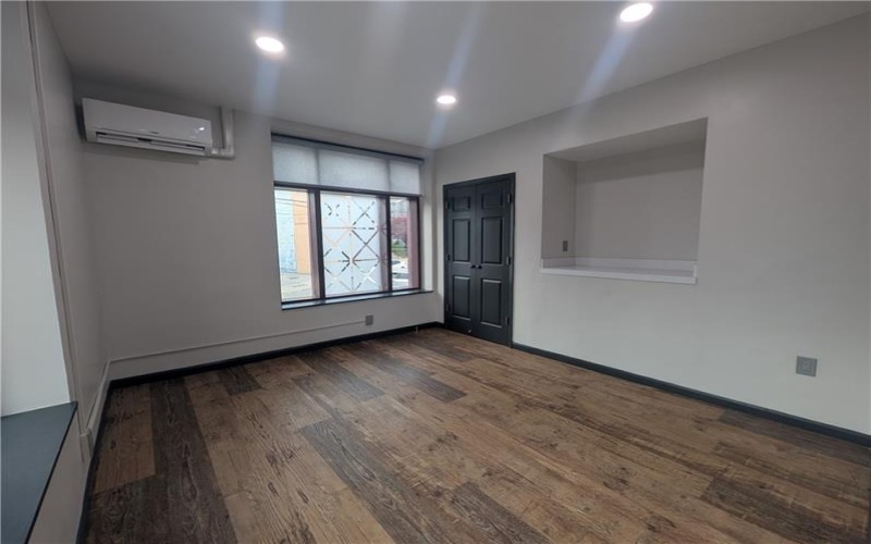 101 E Lincoln Avenue, 15057, 15057, 1 Bedroom Bedrooms, ,1 BathroomBathrooms,Lease,For Sale,E Lincoln Avenue,1698731