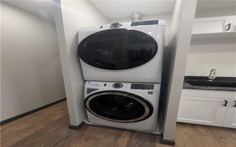 101 E Lincoln Avenue, 15057, 15057, 1 Bedroom Bedrooms, ,1 BathroomBathrooms,Lease,For Sale,E Lincoln Avenue,1698731