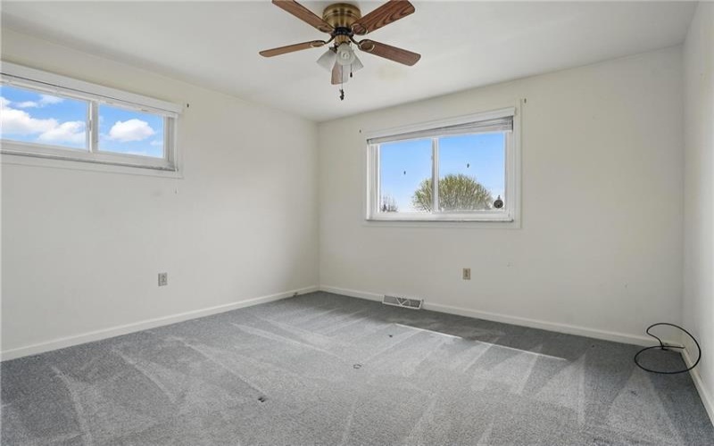 1 Carlisle Dr, Irwin, 15642, 4 Bedrooms Bedrooms, ,3 BathroomsBathrooms,Residential,For Sale,Carlisle Dr,1698732