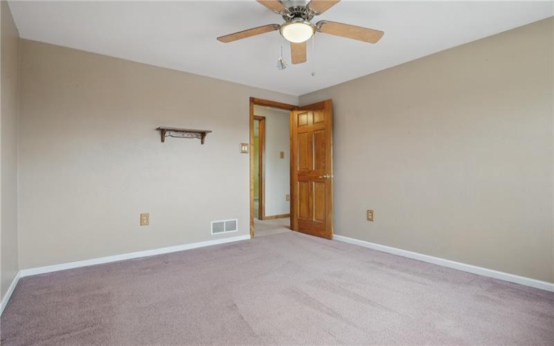 1 Carlisle Dr, Irwin, 15642, 4 Bedrooms Bedrooms, ,3 BathroomsBathrooms,Residential,For Sale,Carlisle Dr,1698732