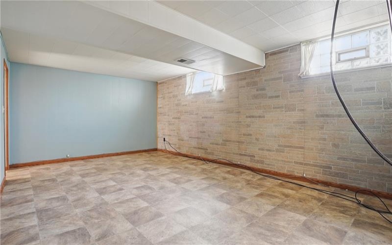 1 Carlisle Dr, Irwin, 15642, 4 Bedrooms Bedrooms, ,3 BathroomsBathrooms,Residential,For Sale,Carlisle Dr,1698732