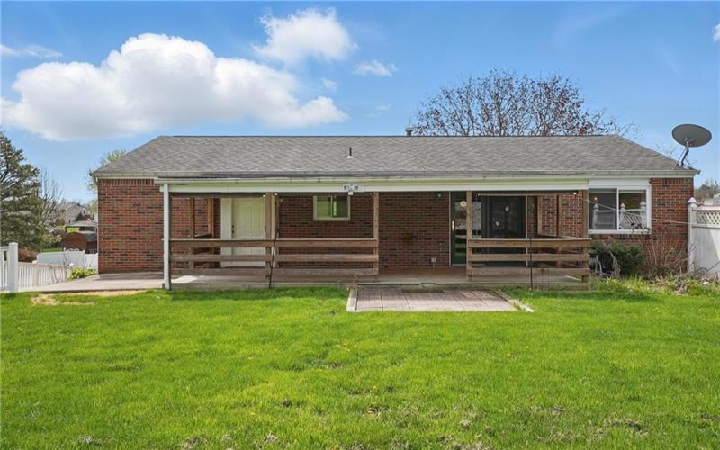 1 Carlisle Dr, Irwin, 15642, 4 Bedrooms Bedrooms, ,3 BathroomsBathrooms,Residential,For Sale,Carlisle Dr,1698732