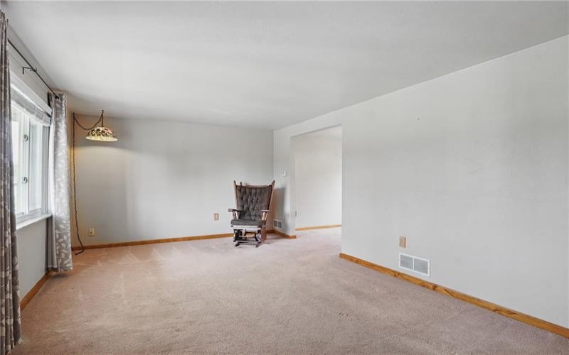 1 Carlisle Dr, Irwin, 15642, 4 Bedrooms Bedrooms, ,3 BathroomsBathrooms,Residential,For Sale,Carlisle Dr,1698732