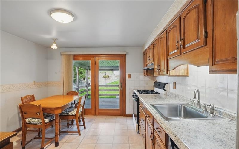 1 Carlisle Dr, Irwin, 15642, 4 Bedrooms Bedrooms, ,3 BathroomsBathrooms,Residential,For Sale,Carlisle Dr,1698732