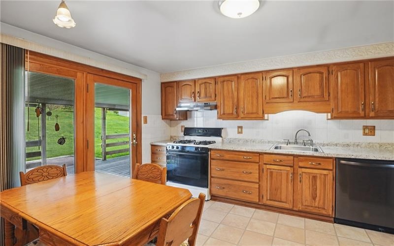 1 Carlisle Dr, Irwin, 15642, 4 Bedrooms Bedrooms, ,3 BathroomsBathrooms,Residential,For Sale,Carlisle Dr,1698732