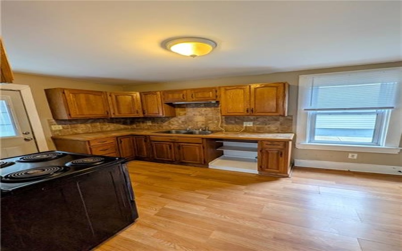 513 1st Street, Charleroi, 15022, 3 Bedrooms Bedrooms, 8 Rooms Rooms,1 BathroomBathrooms,Residential,For Sale,1st Street,1698741