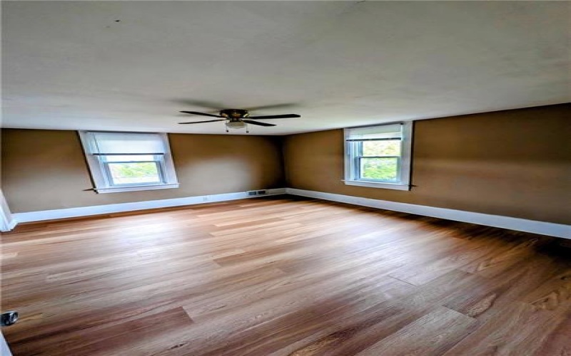 513 1st Street, Charleroi, 15022, 3 Bedrooms Bedrooms, 8 Rooms Rooms,1 BathroomBathrooms,Residential,For Sale,1st Street,1698741