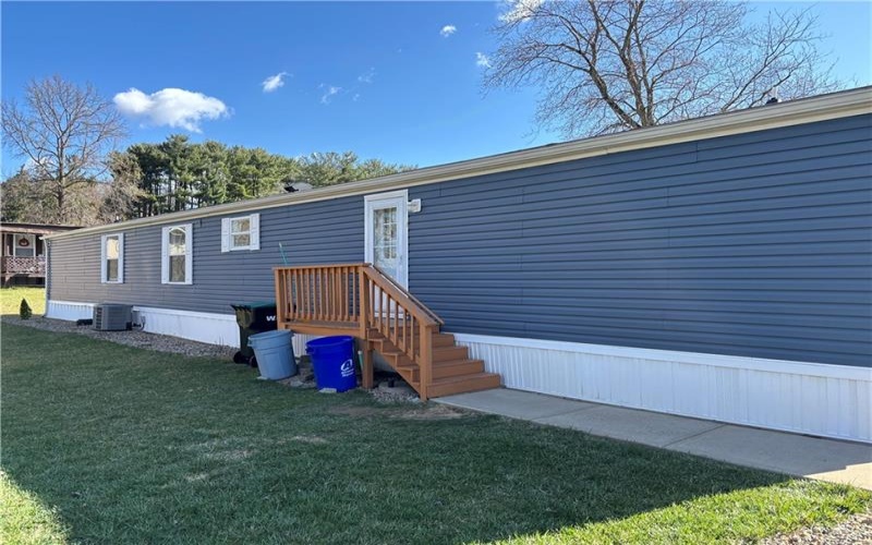 146 Cardinal Drive, Jeannette, 15644, 3 Bedrooms Bedrooms, 6 Rooms Rooms,2 BathroomsBathrooms,Residential,For Sale,Cardinal Drive,1698756