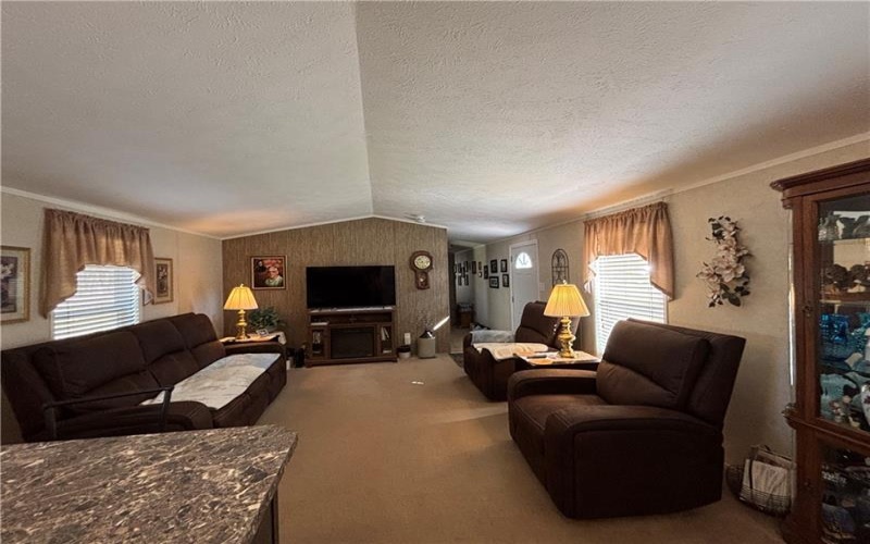 146 Cardinal Drive, Jeannette, 15644, 3 Bedrooms Bedrooms, 6 Rooms Rooms,2 BathroomsBathrooms,Residential,For Sale,Cardinal Drive,1698756