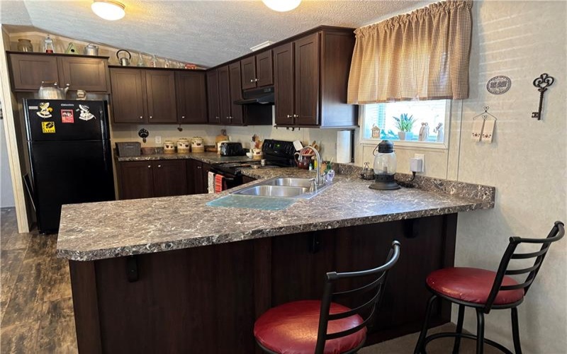146 Cardinal Drive, Jeannette, 15644, 3 Bedrooms Bedrooms, 6 Rooms Rooms,2 BathroomsBathrooms,Residential,For Sale,Cardinal Drive,1698756