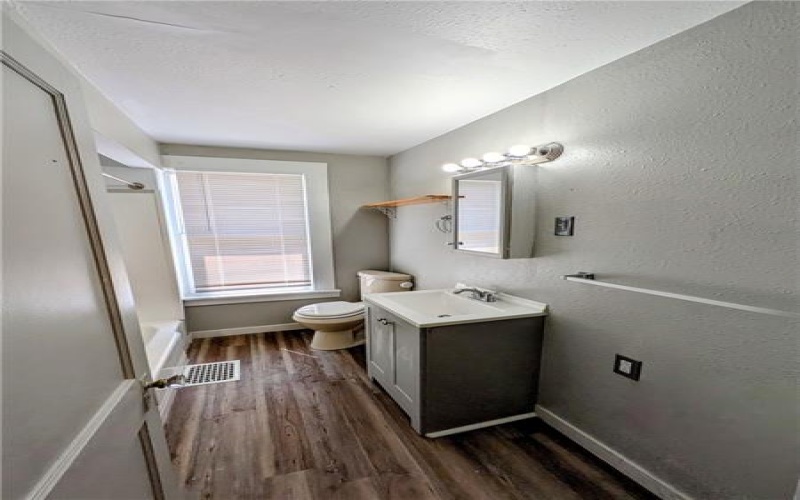 108 McCandless Street, New Kensington, 15068, 3 Bedrooms Bedrooms, 8 Rooms Rooms,1 BathroomBathrooms,Residential,For Sale,McCandless Street,1698766