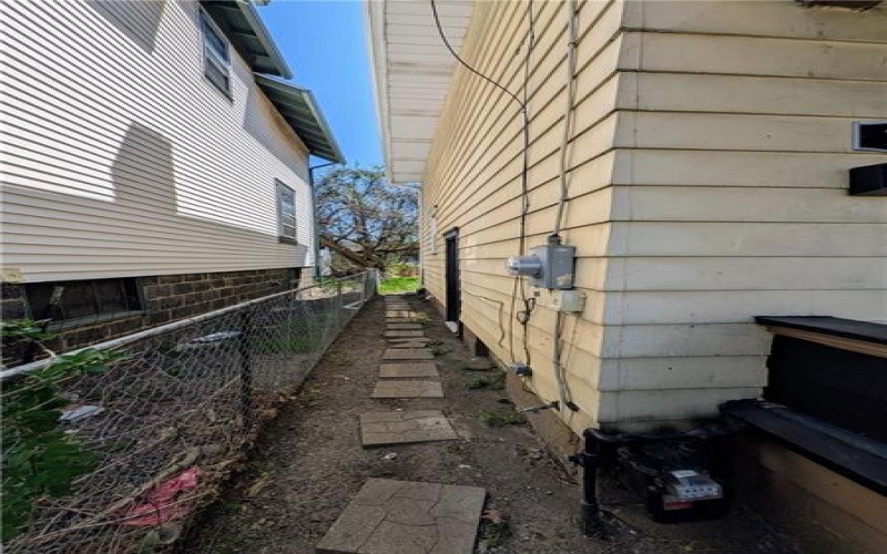 108 McCandless Street, New Kensington, 15068, 3 Bedrooms Bedrooms, 8 Rooms Rooms,1 BathroomBathrooms,Residential,For Sale,McCandless Street,1698766