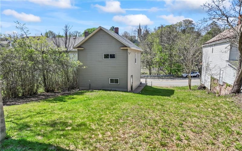 204 4th St, Jeannette, 15644, 2 Bedrooms Bedrooms, ,1 BathroomBathrooms,Residential,For Sale,4th St,1698821