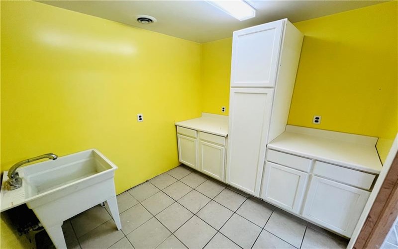 1107 National Pike, Uniontown, 15401, 3 Bedrooms Bedrooms, 10 Rooms Rooms,2 BathroomsBathrooms,Residential,For Sale,National Pike,1698838