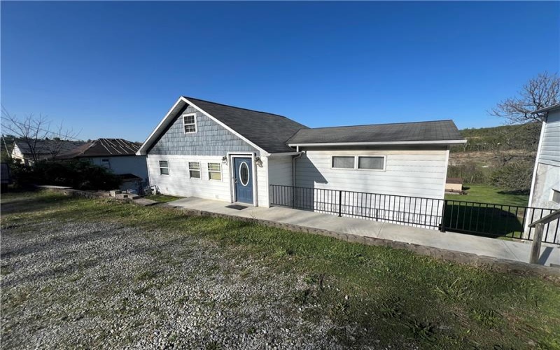 1107 National Pike, Uniontown, 15401, 3 Bedrooms Bedrooms, 10 Rooms Rooms,2 BathroomsBathrooms,Residential,For Sale,National Pike,1698838