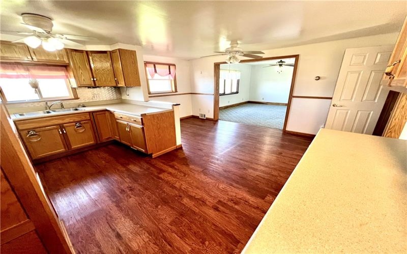 1107 National Pike, Uniontown, 15401, 3 Bedrooms Bedrooms, 10 Rooms Rooms,2 BathroomsBathrooms,Residential,For Sale,National Pike,1698838