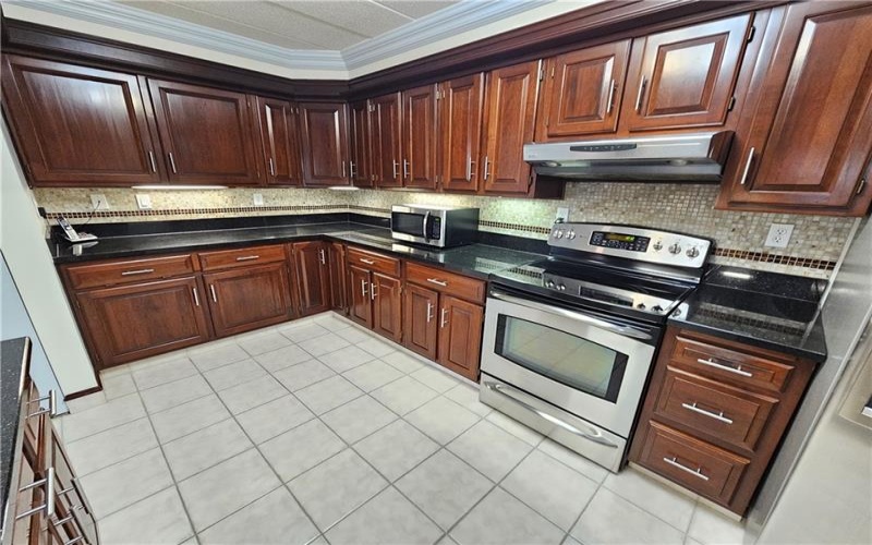 820 Beau Street, Washington, 15301, 3 Bedrooms Bedrooms, 7 Rooms Rooms,3 BathroomsBathrooms,Residential,For Sale,Beau Street,1698806