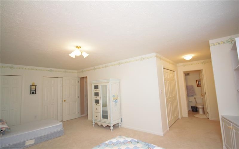 306 Country View Dr., Lower Burrell, 15068, 3 Bedrooms Bedrooms, 12 Rooms Rooms,4 BathroomsBathrooms,Residential,For Sale,Country View Dr.,1698849