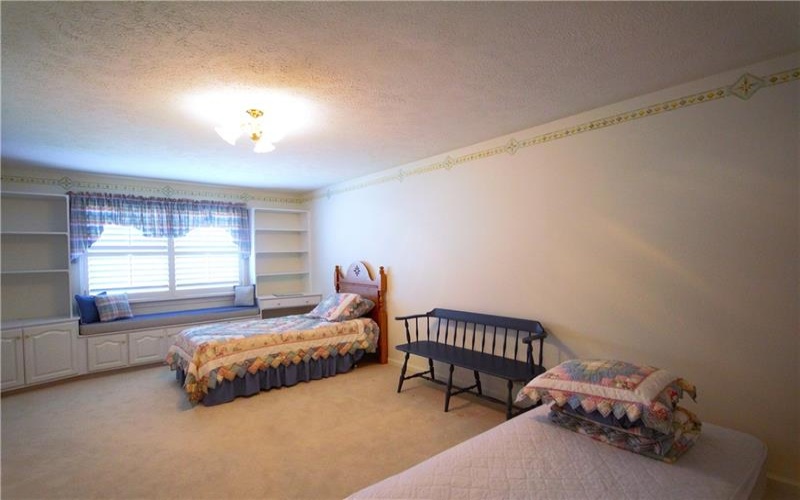 306 Country View Dr., Lower Burrell, 15068, 3 Bedrooms Bedrooms, 12 Rooms Rooms,4 BathroomsBathrooms,Residential,For Sale,Country View Dr.,1698849
