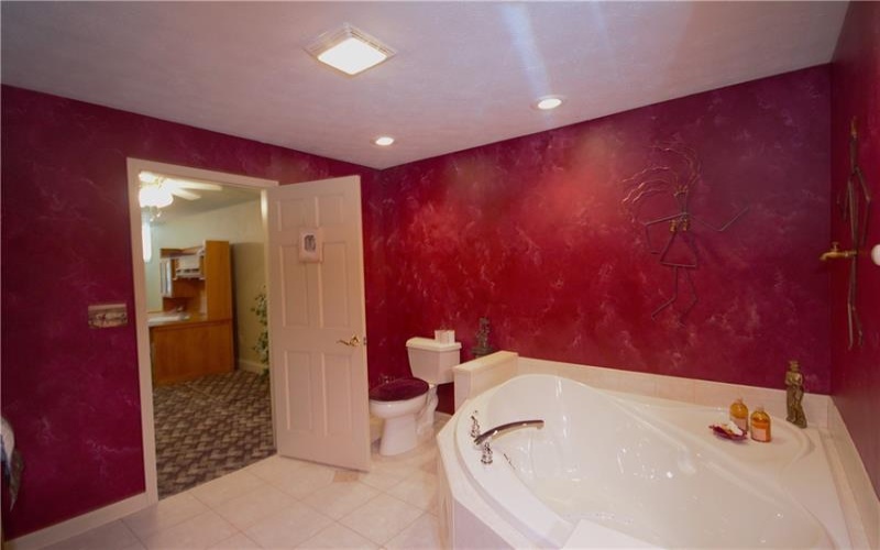 306 Country View Dr., Lower Burrell, 15068, 3 Bedrooms Bedrooms, 12 Rooms Rooms,4 BathroomsBathrooms,Residential,For Sale,Country View Dr.,1698849