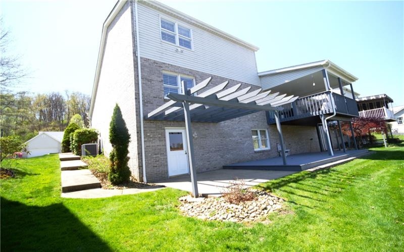306 Country View Dr., Lower Burrell, 15068, 3 Bedrooms Bedrooms, 12 Rooms Rooms,4 BathroomsBathrooms,Residential,For Sale,Country View Dr.,1698849