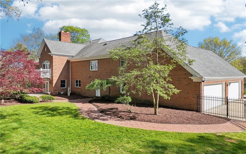 139 Bella Vista Court, Murrysville, 15668, 5 Bedrooms Bedrooms, 14 Rooms Rooms,4.1 BathroomsBathrooms,Residential,For Sale,Bella Vista Court,1698869