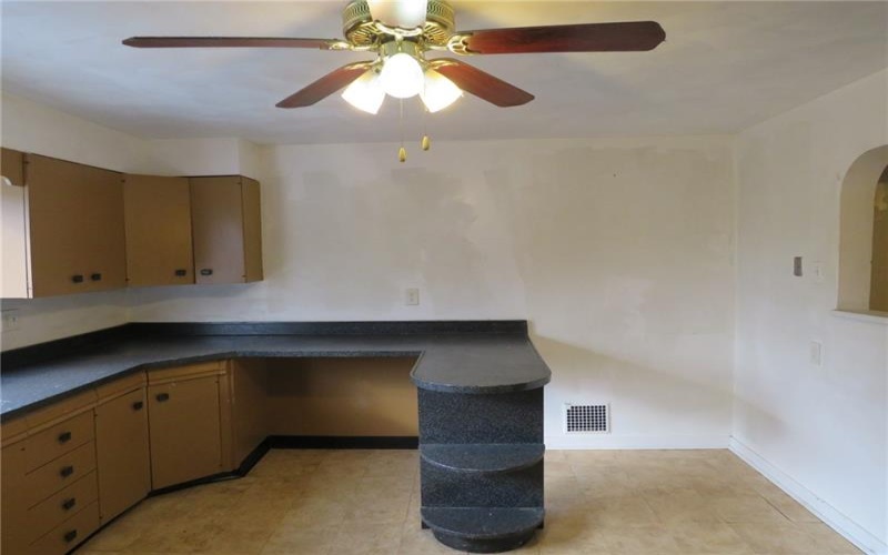 1008 1/2 Gaskill Ave, Jeannette, 15644, 2 Bedrooms Bedrooms, ,1 BathroomBathrooms,Residential,For Sale,Gaskill Ave,1687674