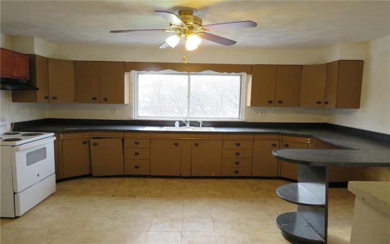 1008 1/2 Gaskill Ave, Jeannette, 15644, 2 Bedrooms Bedrooms, ,1 BathroomBathrooms,Residential,For Sale,Gaskill Ave,1687674