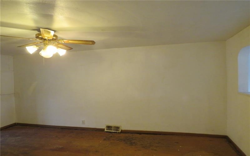 1008 1/2 Gaskill Ave, Jeannette, 15644, 2 Bedrooms Bedrooms, ,1 BathroomBathrooms,Residential,For Sale,Gaskill Ave,1687674