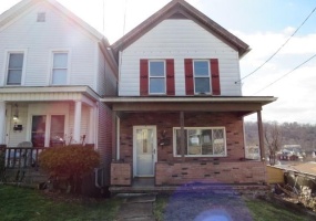 1008 1/2 Gaskill Ave, Jeannette, 15644, 2 Bedrooms Bedrooms, ,1 BathroomBathrooms,Residential,For Sale,Gaskill Ave,1687674