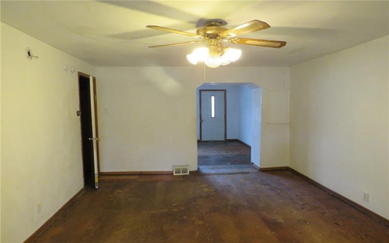 1008 1/2 Gaskill Ave, Jeannette, 15644, 2 Bedrooms Bedrooms, ,1 BathroomBathrooms,Residential,For Sale,Gaskill Ave,1687674