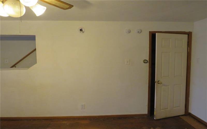 1008 1/2 Gaskill Ave, Jeannette, 15644, 2 Bedrooms Bedrooms, ,1 BathroomBathrooms,Residential,For Sale,Gaskill Ave,1687674