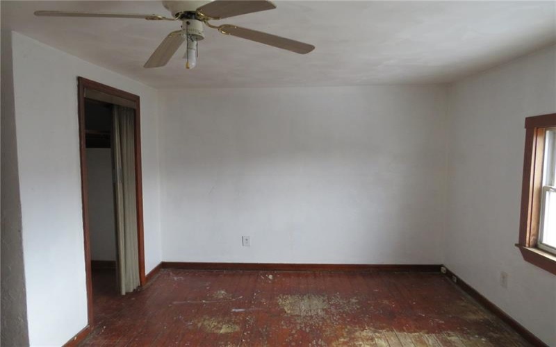 1008 1/2 Gaskill Ave, Jeannette, 15644, 2 Bedrooms Bedrooms, ,1 BathroomBathrooms,Residential,For Sale,Gaskill Ave,1687674