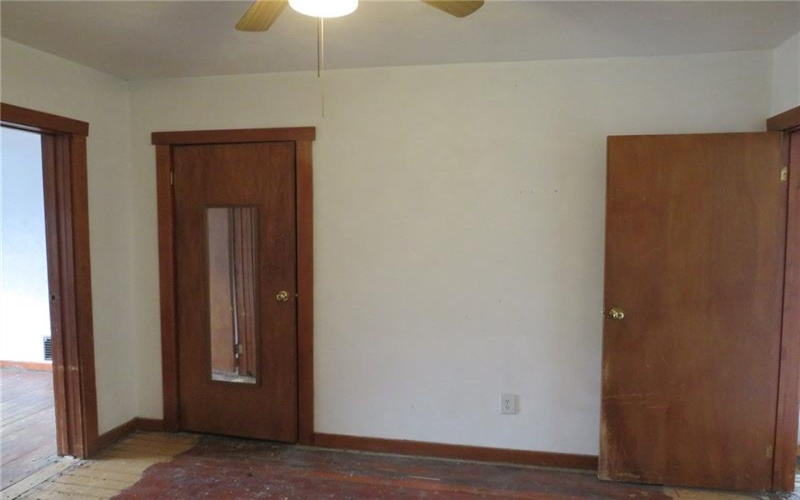 1008 1/2 Gaskill Ave, Jeannette, 15644, 2 Bedrooms Bedrooms, ,1 BathroomBathrooms,Residential,For Sale,Gaskill Ave,1687674