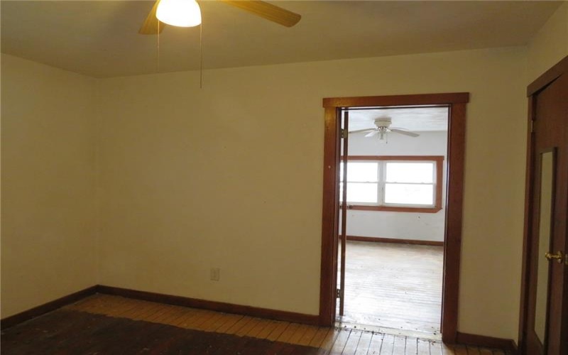 1008 1/2 Gaskill Ave, Jeannette, 15644, 2 Bedrooms Bedrooms, ,1 BathroomBathrooms,Residential,For Sale,Gaskill Ave,1687674