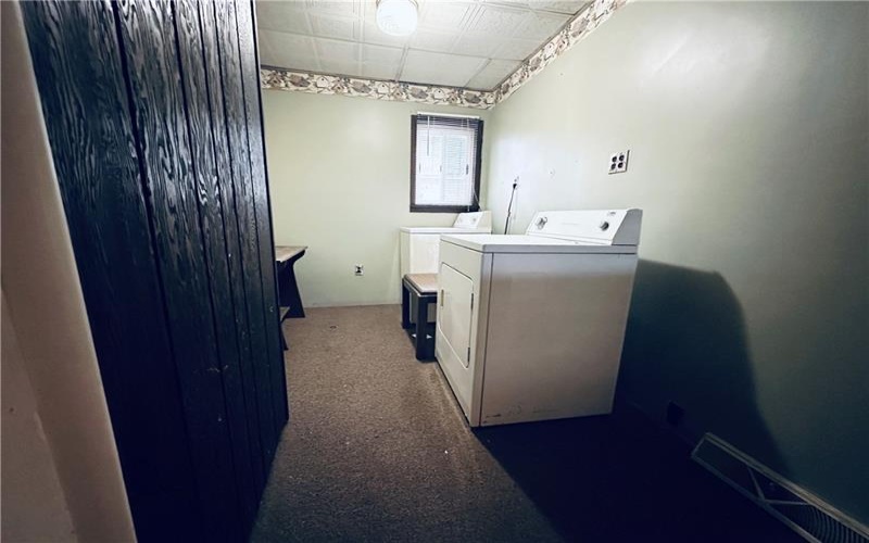 569 Maiden St, Washington, 15301, 3 Bedrooms Bedrooms, 7 Rooms Rooms,2 BathroomsBathrooms,Residential,For Sale,Maiden St,1696011