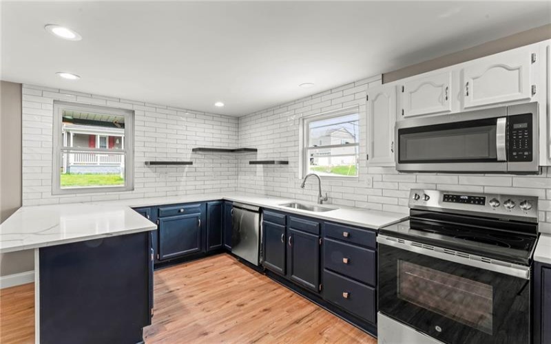 906 Venetia Road, Venetia, 15367, 2 Bedrooms Bedrooms, 7 Rooms Rooms,2.1 BathroomsBathrooms,Residential,For Sale,Venetia Road,1698165