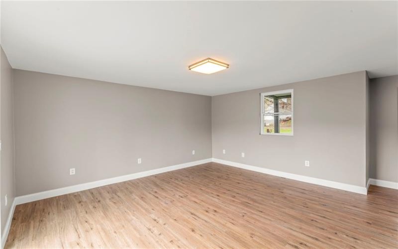 906 Venetia Road, Venetia, 15367, 2 Bedrooms Bedrooms, 7 Rooms Rooms,2.1 BathroomsBathrooms,Residential,For Sale,Venetia Road,1698165
