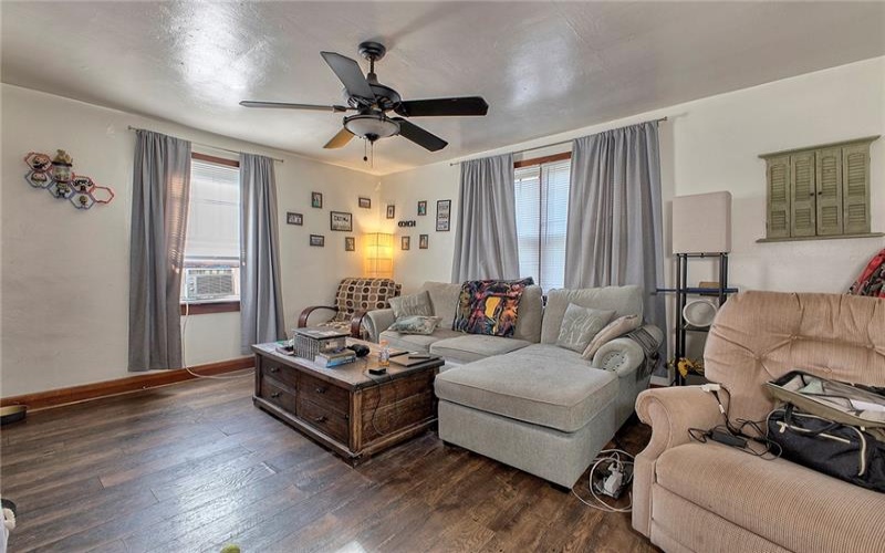 605 St Clair Street, Latrobe, 15650, ,Multi-unit,For Sale,St Clair Street,1698757